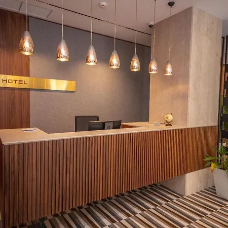 מלון Fiore 4*